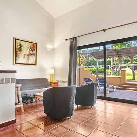 25 Lola Flores Villa
