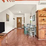 25 Lola Flores Villa