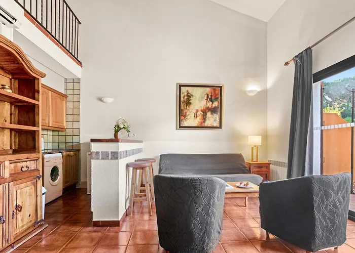 25 Lola Flores Saint-Tropez